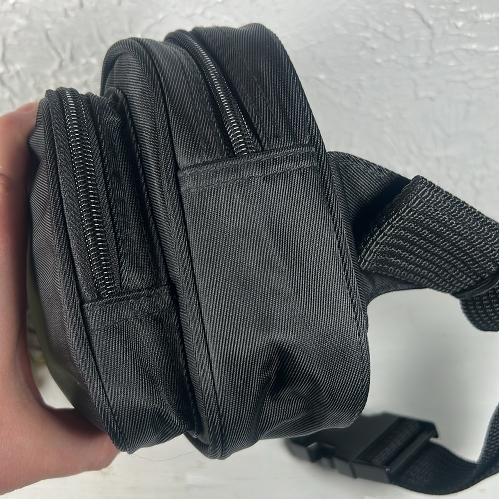 Walt Disney World Winnie the Pooh Fanny Pack Hip Crossbody Bag Embroidered Pooh - Picture 5 of 14